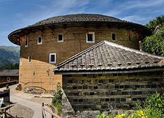 昆明去廈門、南溪土樓、鼓浪嶼、南普陀寺、曾厝垵雙飛4晚5日旅遊